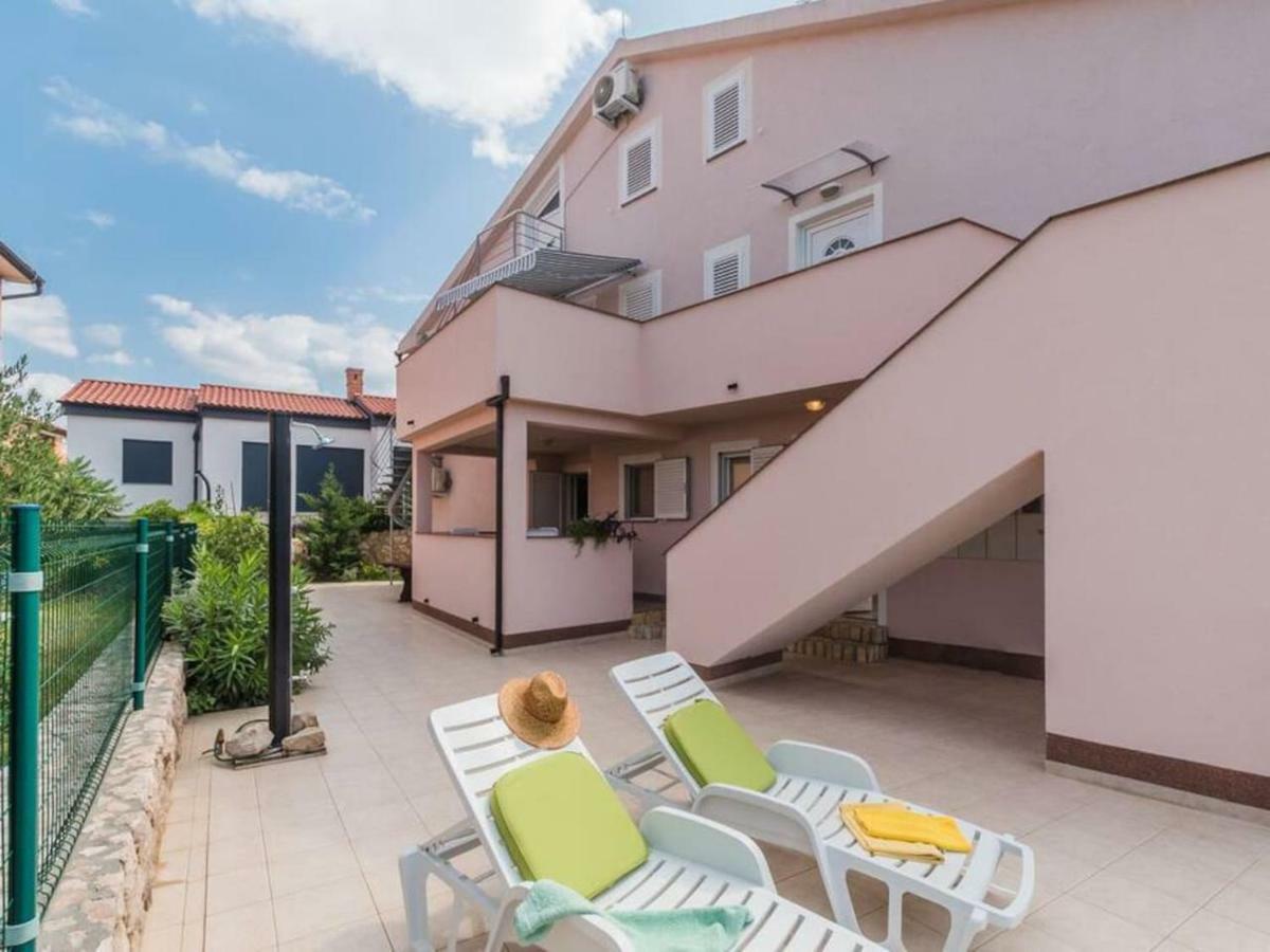 Apartment F-4 Klimno Luaran gambar