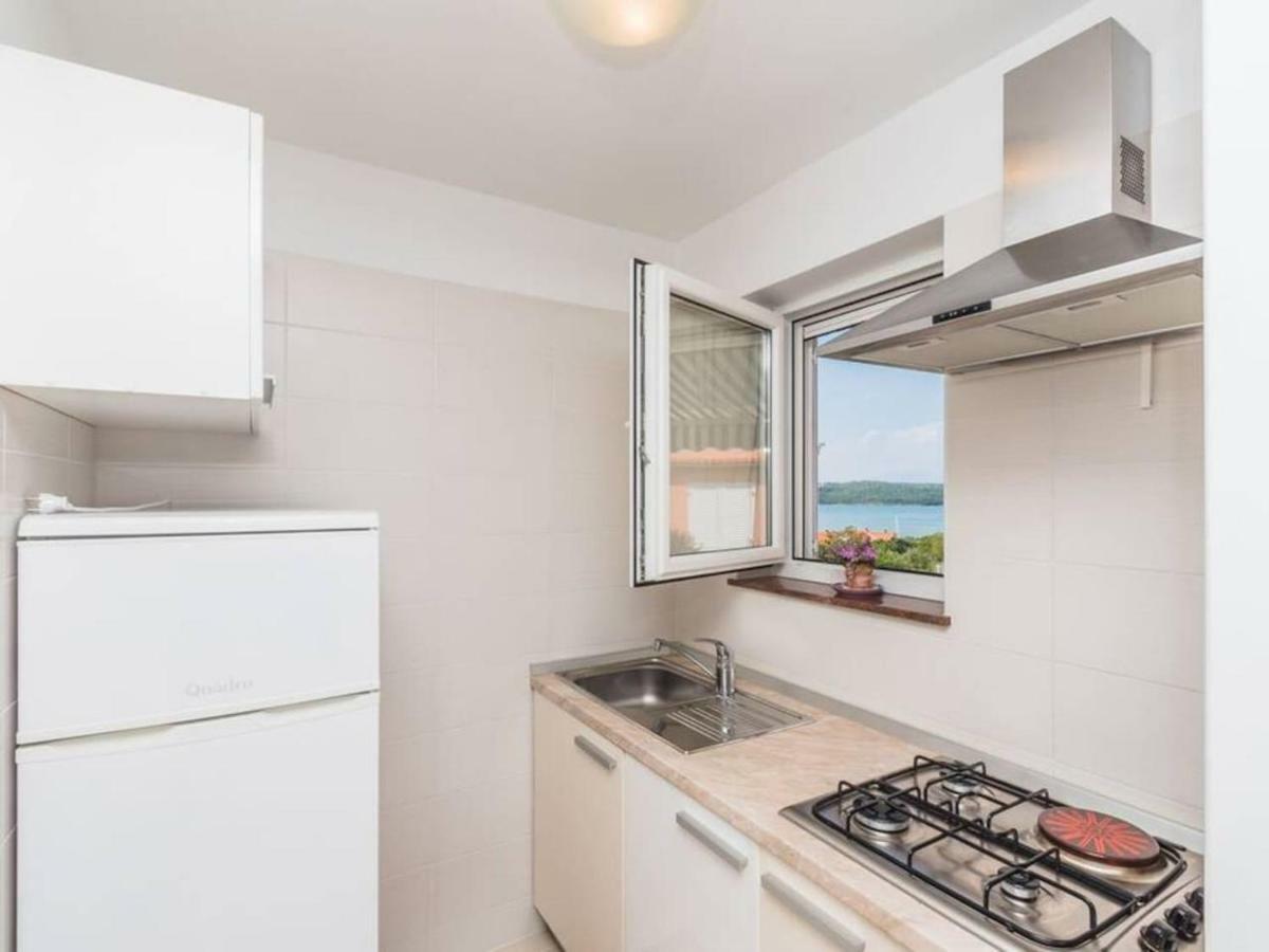 Apartment F-4 Klimno Luaran gambar