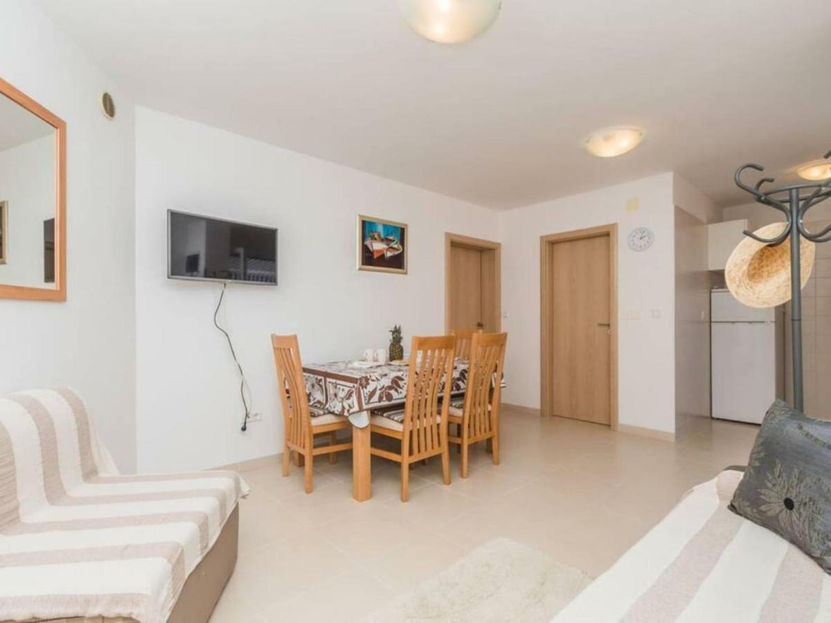 Apartment F-4 Klimno Luaran gambar